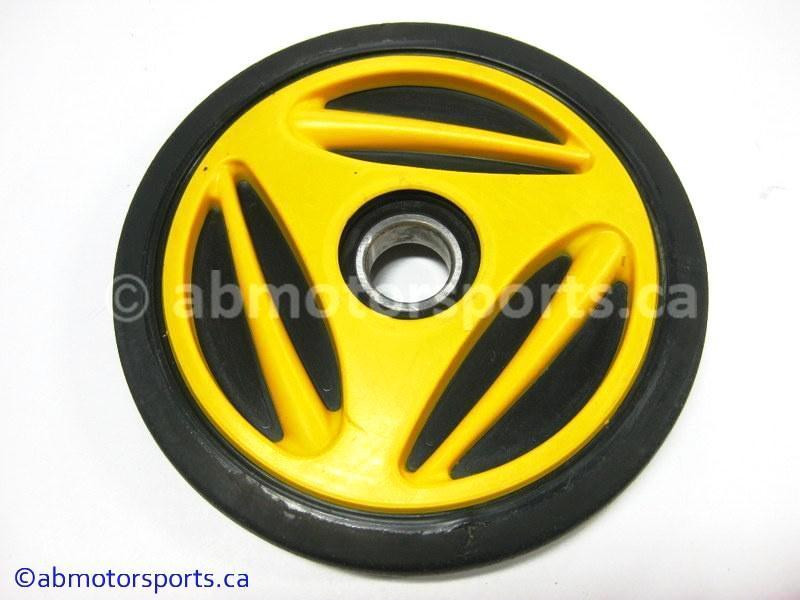 WHEEL 180 YELLOW  Ролик подвески 180мм, наружний, желтый 503190231