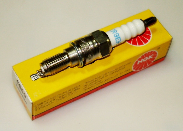 Свеча зажигания NGK ER9EH /5869 ER9EH