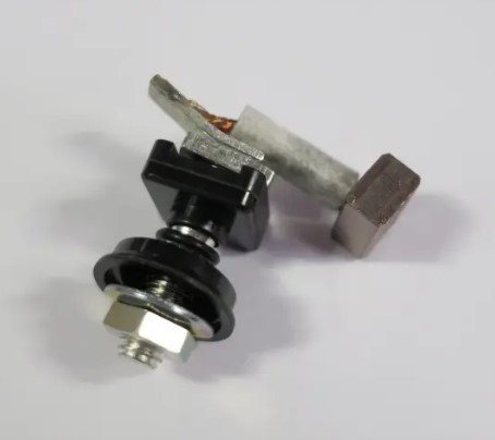 ENS.BROSSES *KIT-BRUSH SKANDIC WIDE TRACK LC. 410212100