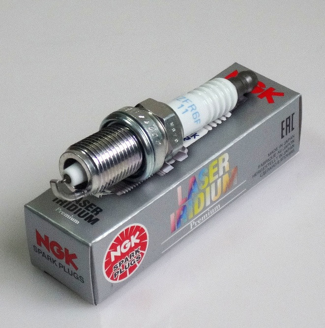 Свеча зажигания NGK IZFR6F-11 /4095 IZFR6F-11