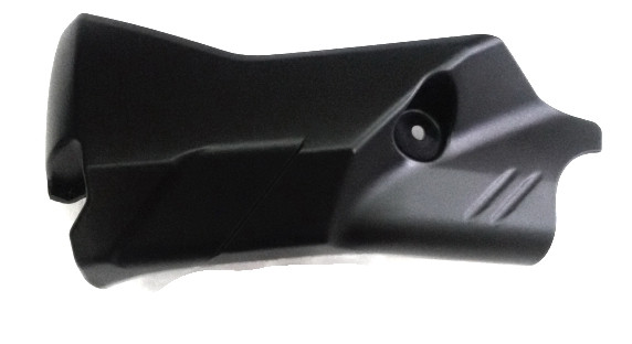 Пластиковая защита рычагов передняя правая оригинальная для Yamaha