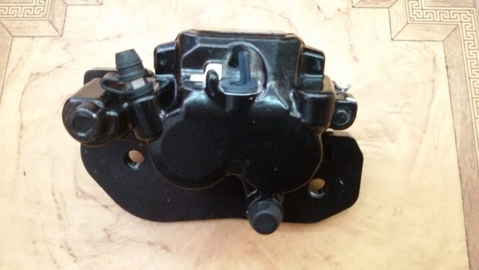 Суппорт тормозной оригинальный задний для квадроциклов Can-Am 705600859