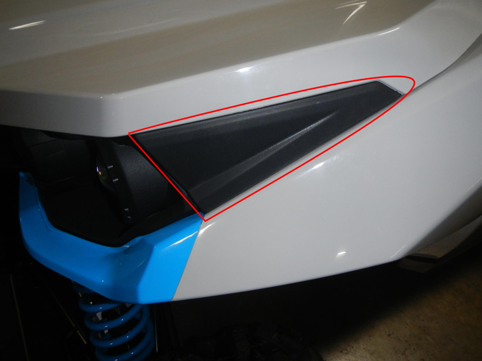 Заглушка передняя левая квадроцикла Can-Am Maverick 705005992