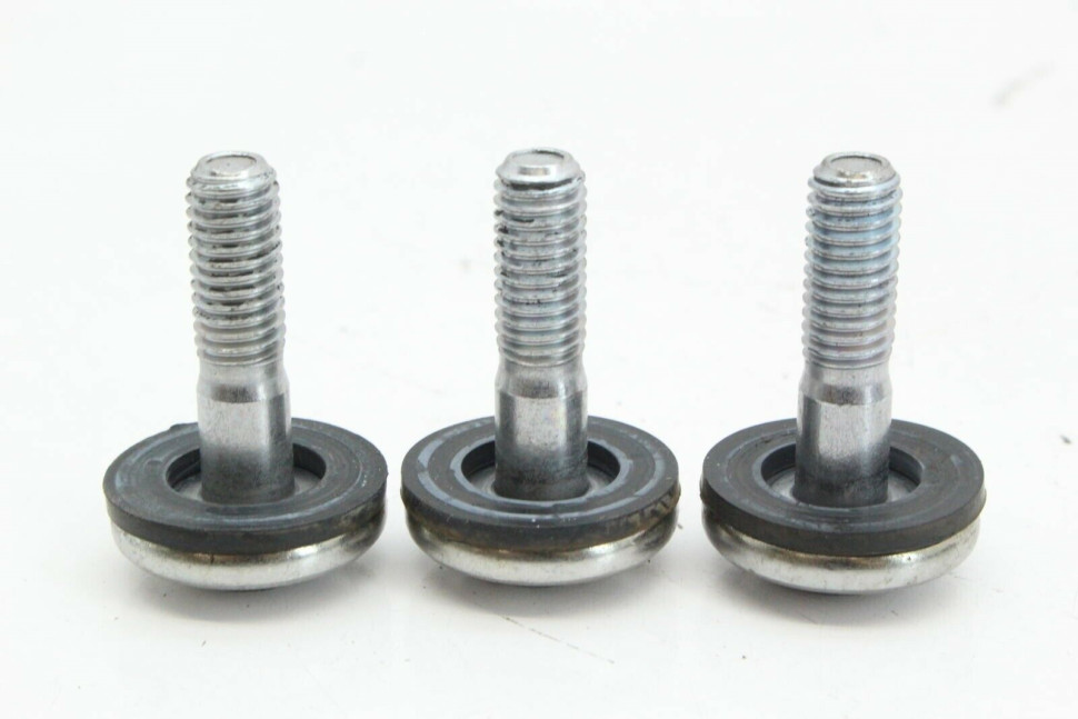 Болт  09106-08147