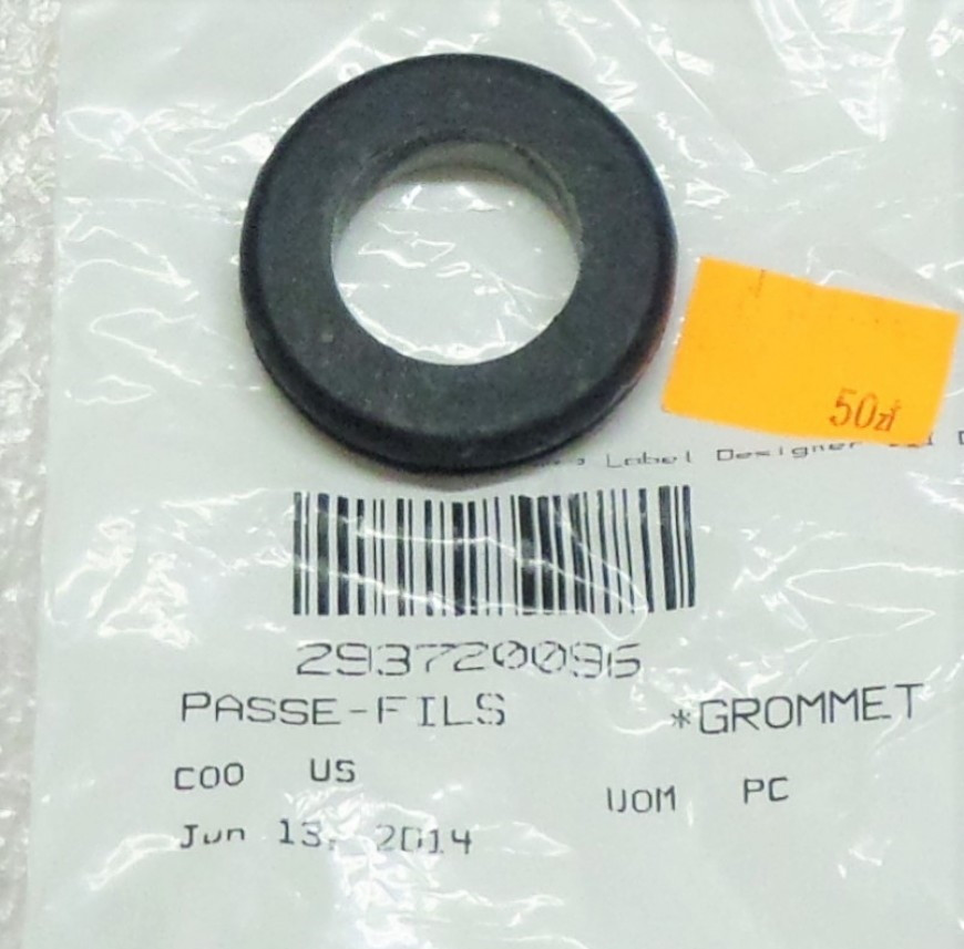 Втулка патрубка радиатора Can Am 293720096