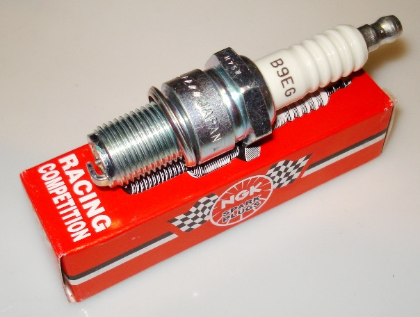 Свеча зажигания NGK B9EG /3530 B9EG