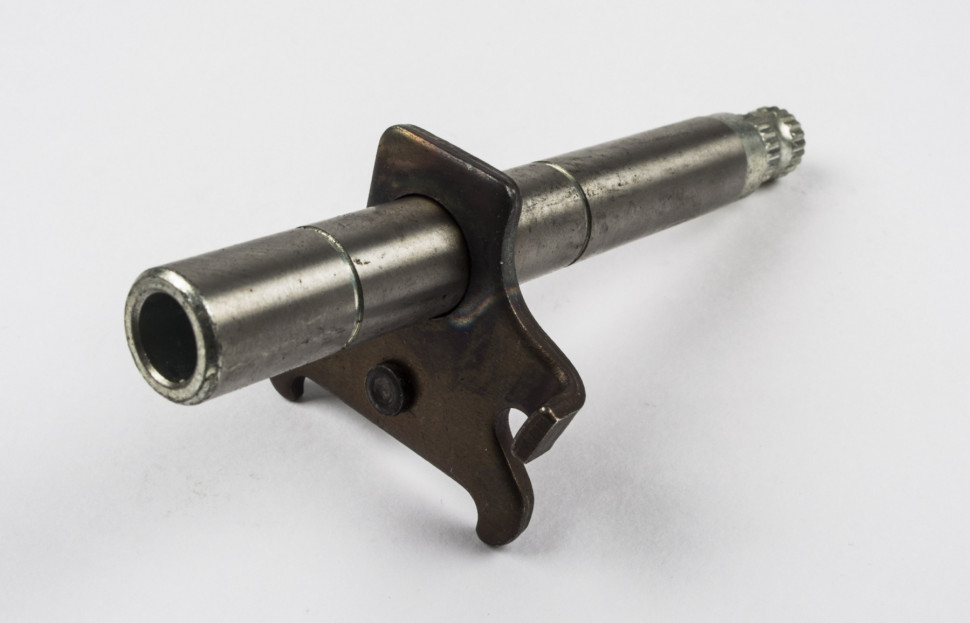 Вал КПП 25411-38A00