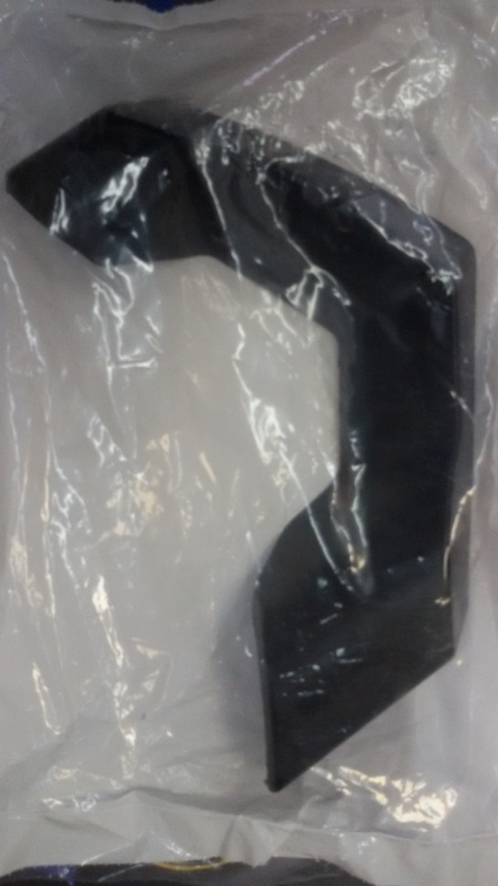 Накладка уголок бампера BRP Outlander G2 705004409 705004410 Правый