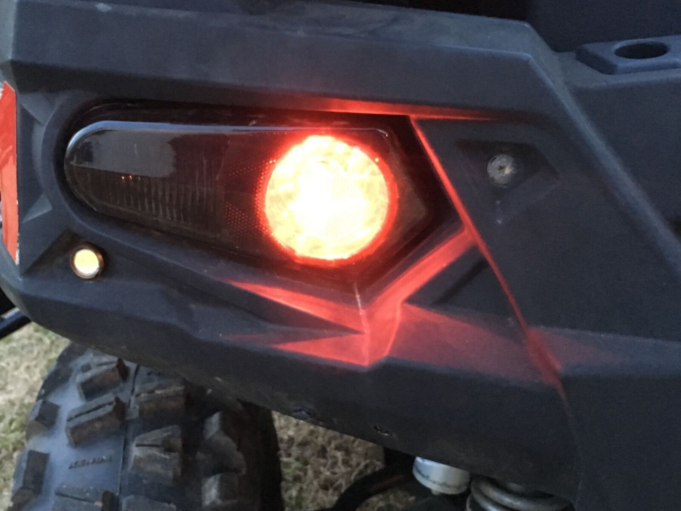 Корпус заднего стоп-сигнала для квадроцикла RZR 800 Sportsman 2411153 2411154 FTVHL003RD FTVHL003WT красный