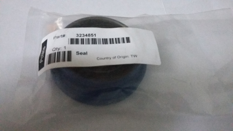 Сальник коробки передач   редуктора оригинальный для квадроциклов Polaris 3234851