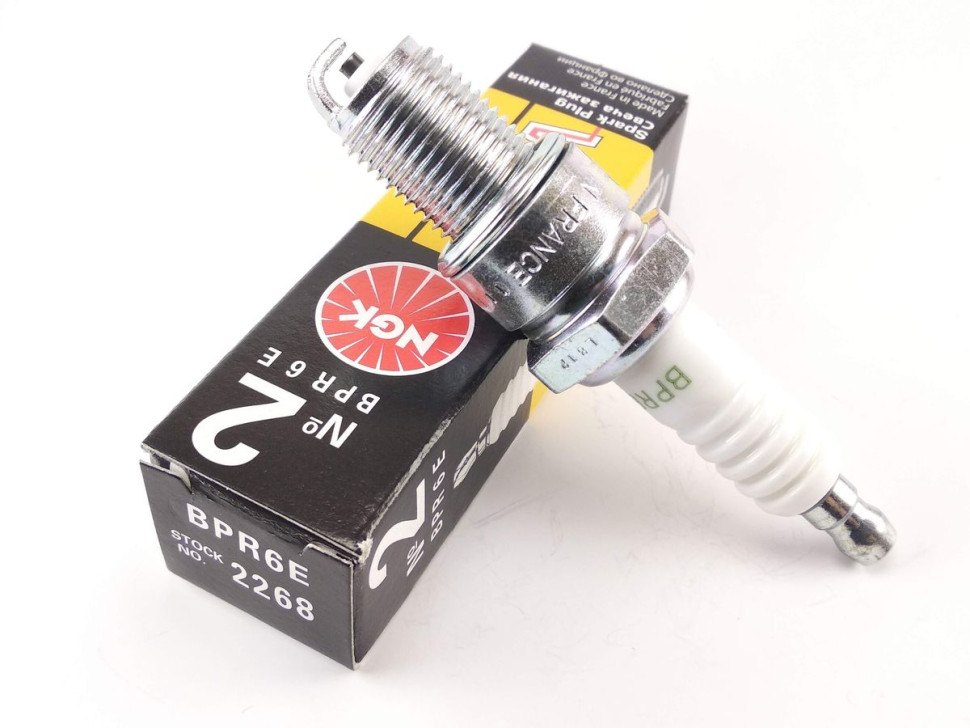 Свеча зажигания NGK BPR6E BPR6E