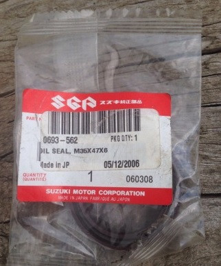 Сальник коленвала снегохода передний Arctic Cat 660  BEARCAT WIDE TRACK /T660 /4-STROKE 02-08 0693-562 0693-562