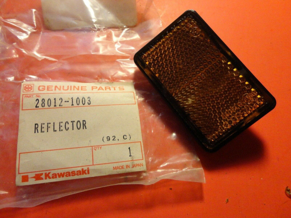 Отражатель желтый Kawasaki KVF 750/650/360 / KFX 450 28012-1003 28012-1003