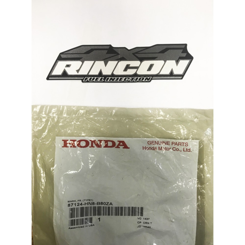 Наклейка на пластик рулевой колонки квадроцикла Honda TRX 680 2009-2016 87124-HN8-B80ZA 87124-HN8-B80ZA