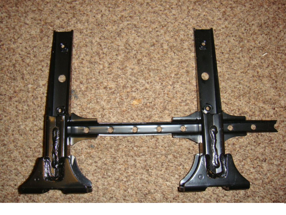 Основание пластиковой подножки оригинальное для квадроциклов Yamaha Grizzly 3B4-27462-00-00   3B4-27452-00-00 Левая