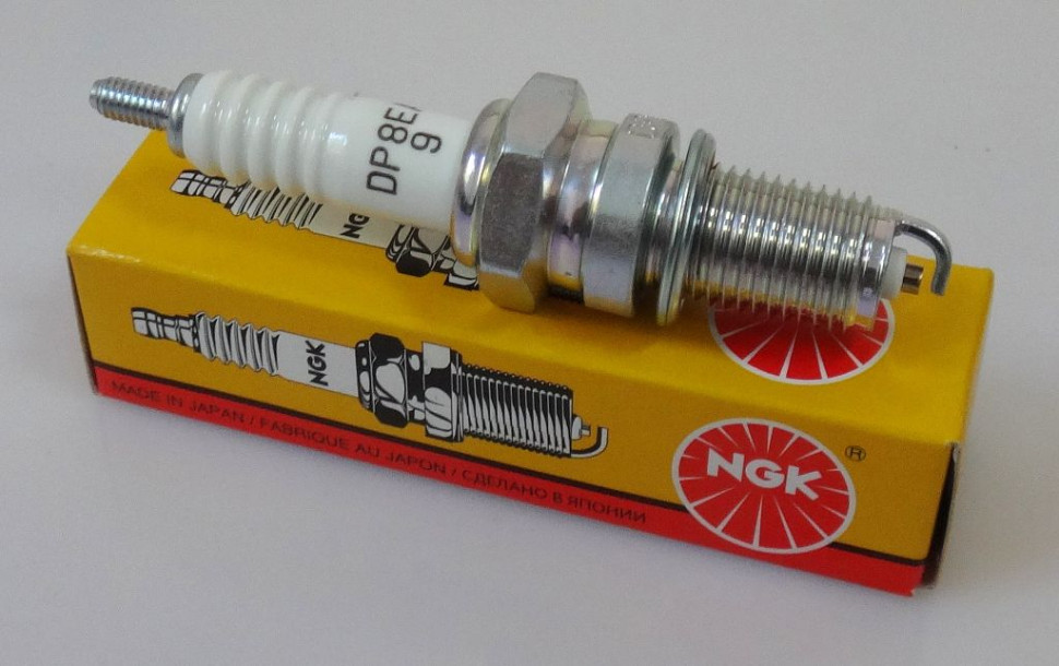 Свеча зажигания NGK DP8EA-9 /5829 DP8EA-9