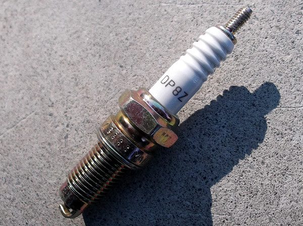 Свеча зажигания NGK DP8Z /4430 DP8Z