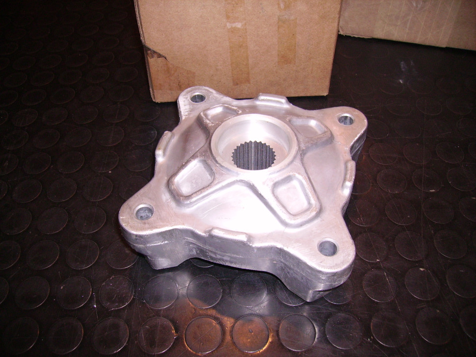 Ступица квадроцикла передняя оригинальная Polaris 5135499