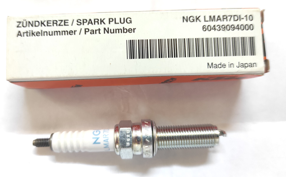 Свеча зажигания оригинальная KTM 1090/1290/690 60439094000 NGK LMAR7DI-10