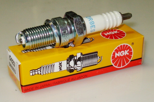 Свеча зажигания NGK DR8ES /5423 DR8ES