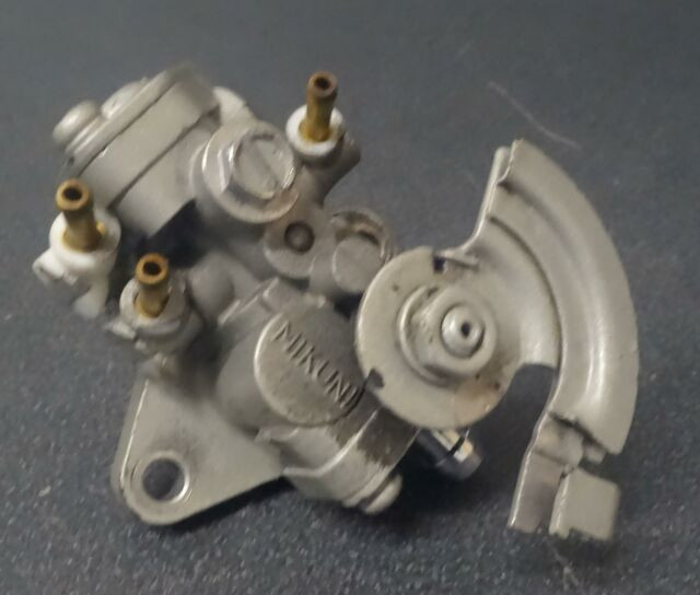 Насос масляный в сборе POMP.HUILE ASS.*PUMP-OIL ASSY.  420888540